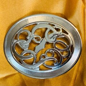 𝐕𝐢𝐧𝐭𝐚𝐠𝐞 Silver Colored Metal Brooch